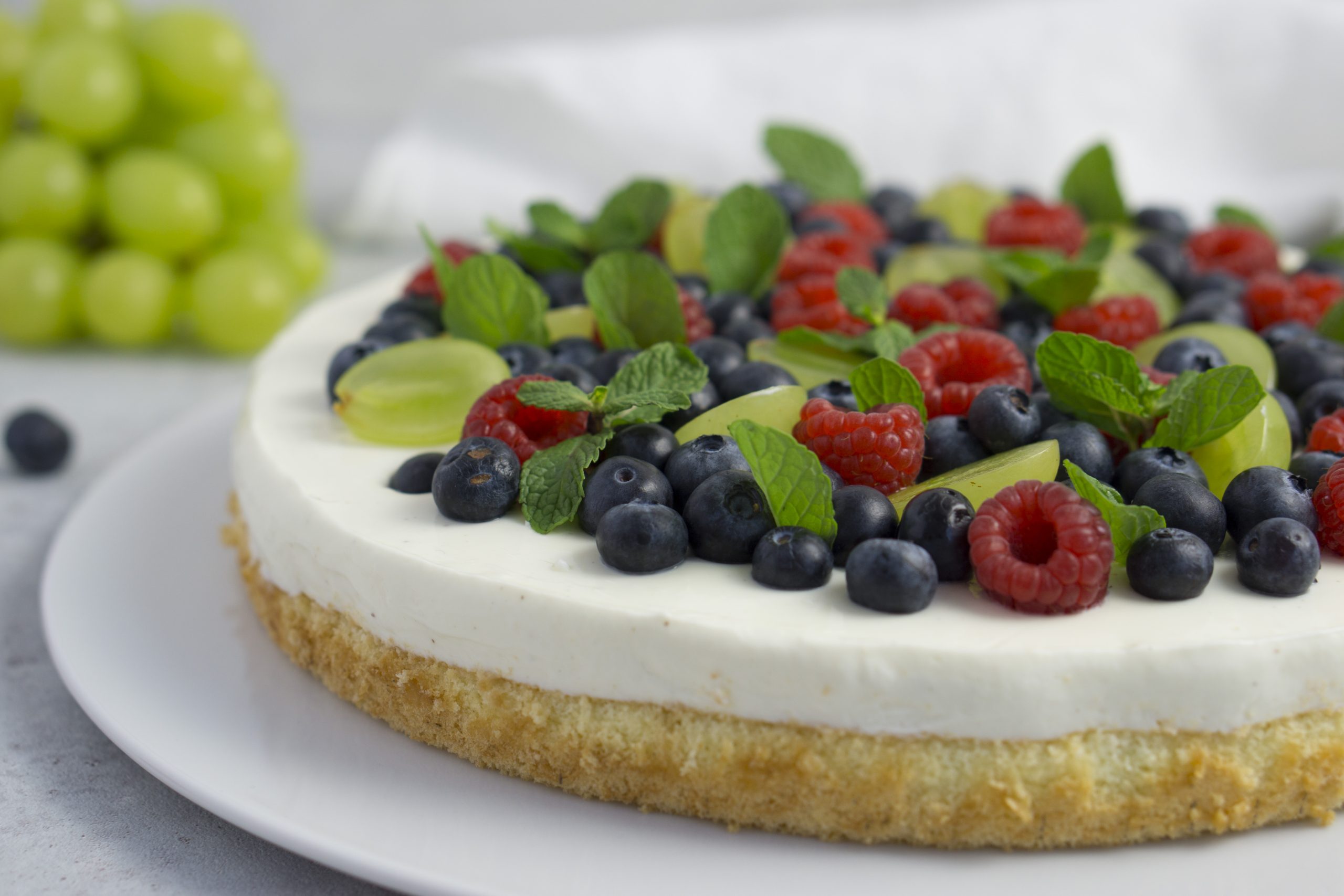 Einfache Quark-Torte mit Biskuit und Obst / Histaminarm-Laktosefrei
