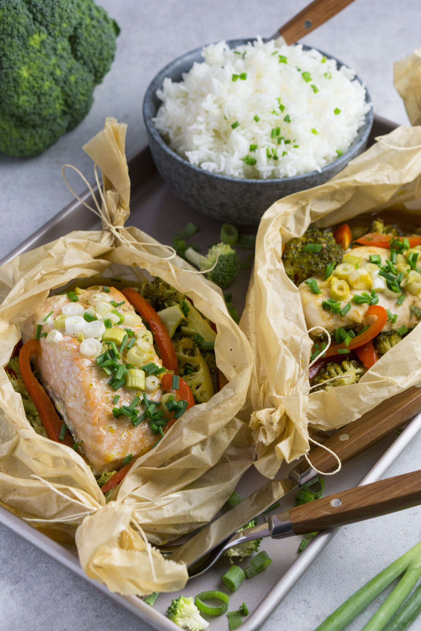 Schnelles Hähnchen oder Lachs asiatischer Art aus dem Ofen Eat Tolerant